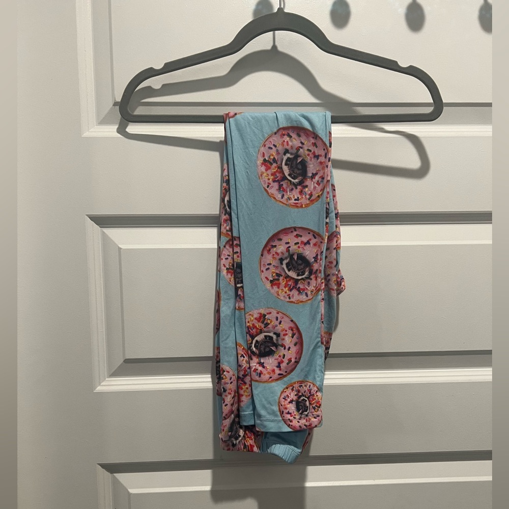 Leggings, Army pug face donuts, leggings